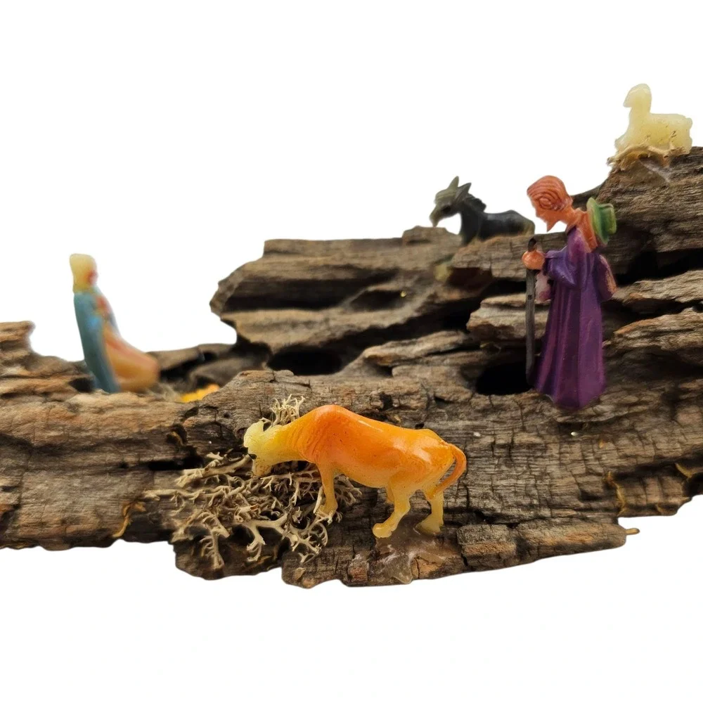 Vintage Nativity Scene Display on‎ Natural Bark Wood Log with Figurines Decor